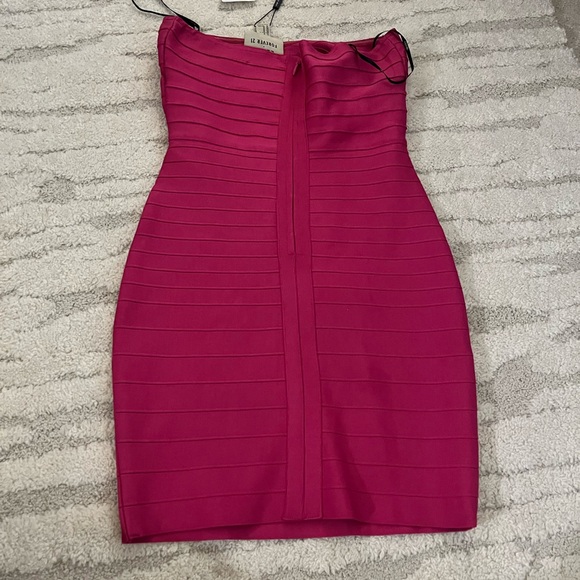 💖💞💗🌸 NWT - new with tags Herve Leger hot pink bandage dress ⚡️⚡️⚡️ - Picture 7 of 9